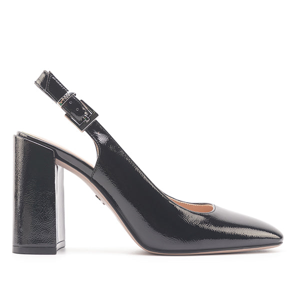 Elea Black