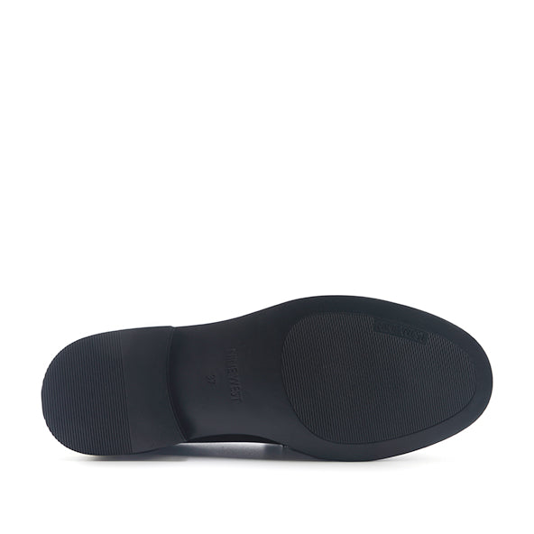 Tubiya Black & White