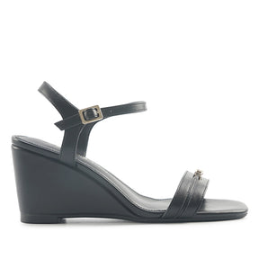 Naema Black