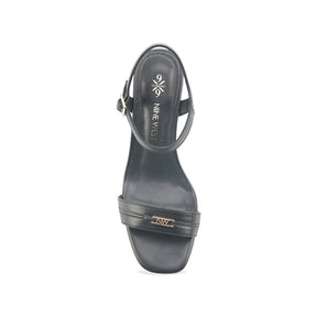 Naema Black