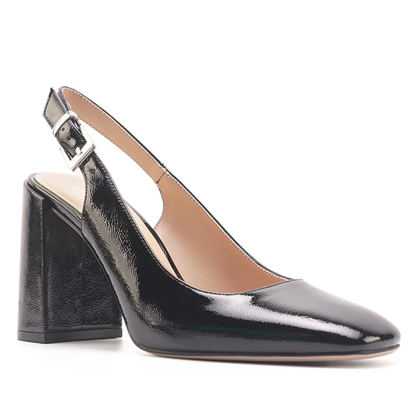Elea Black