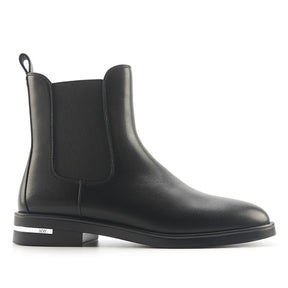 Nica Black