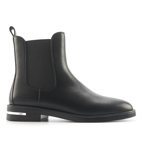 Nica Black